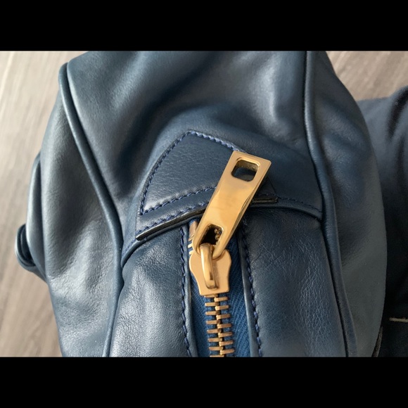 SOLD! Marc Jacobs Bag - Picture 9 of 16